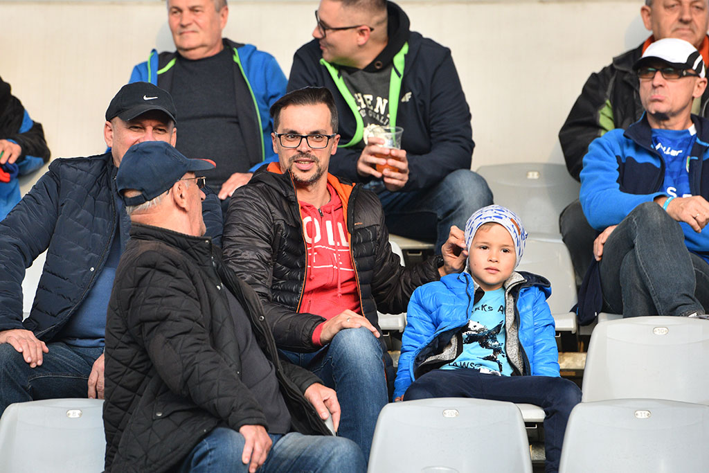 Piątkowy mecz Miedzi Legnica z Piastem Gliwice na trybunach
