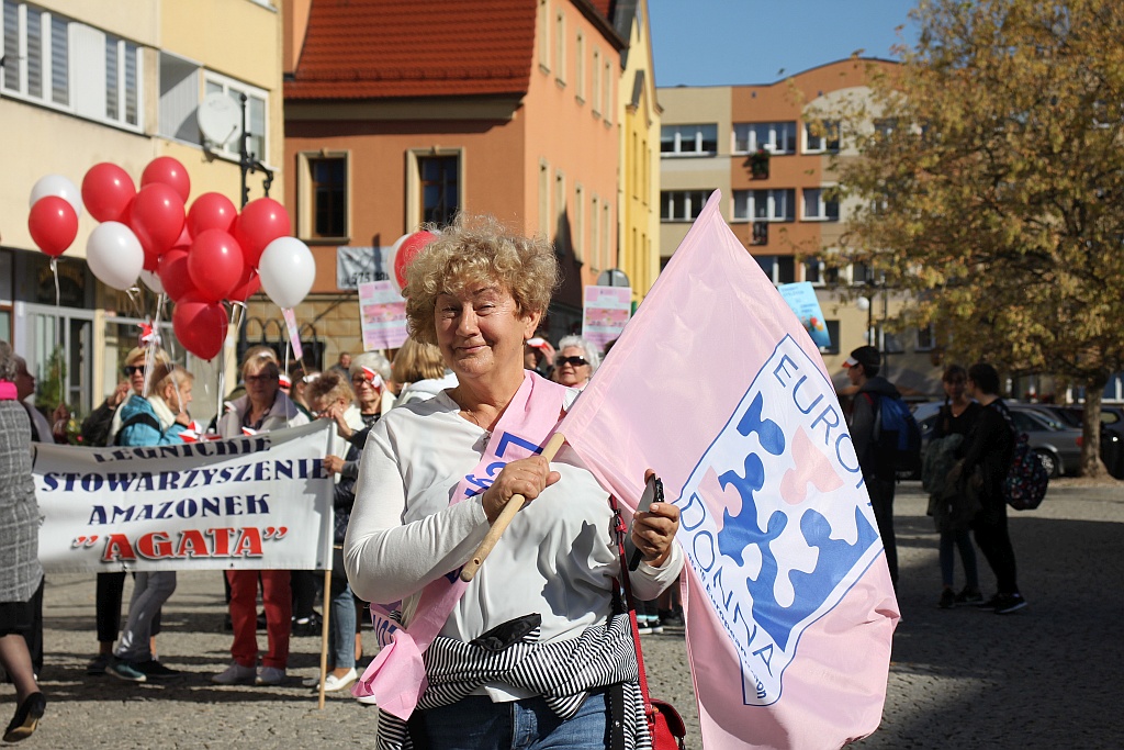 XXI różowy Marsz ku Zdrowiu przeszedł ulicami Legnicy