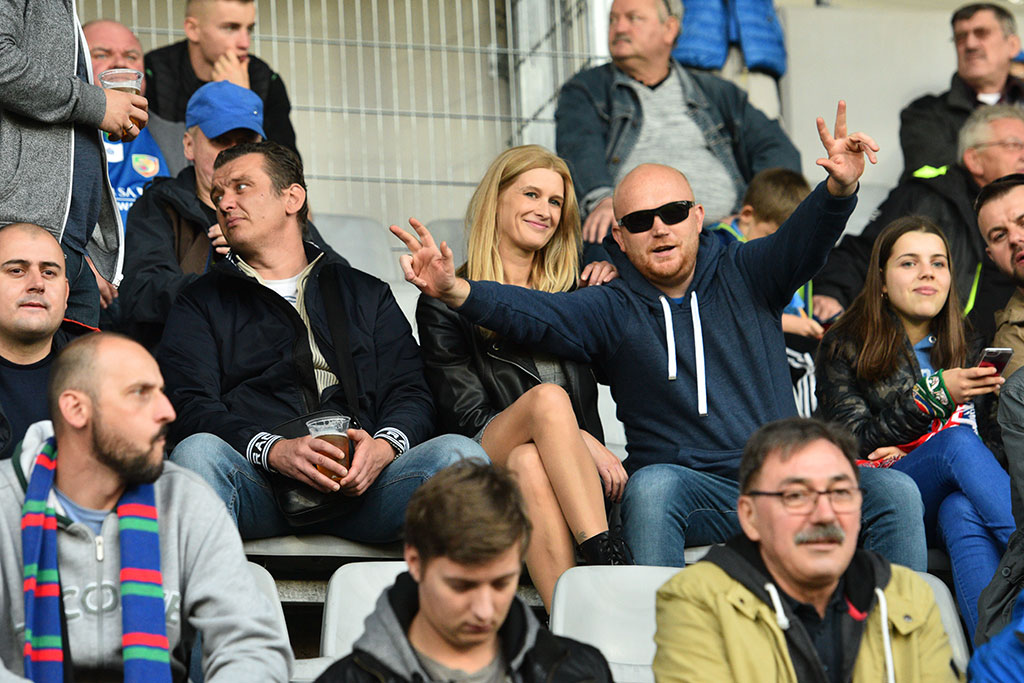Piątkowy mecz Miedzi Legnica z Piastem Gliwice na trybunach