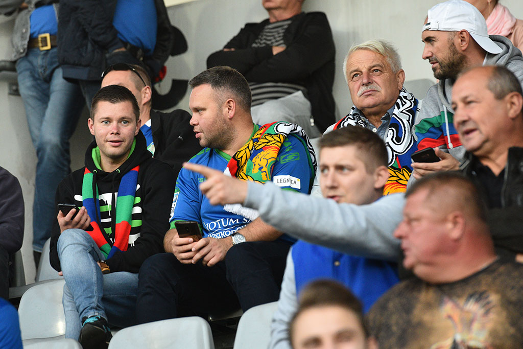 Piątkowy mecz Miedzi Legnica z Piastem Gliwice na trybunach