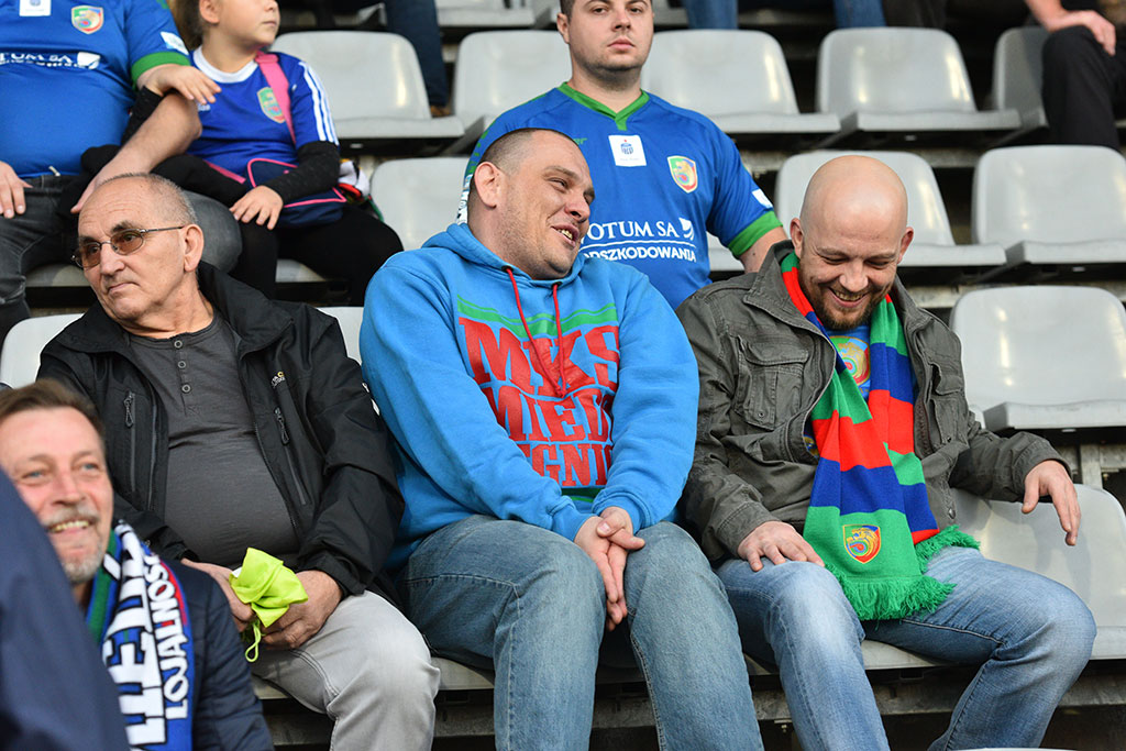 Piątkowy mecz Miedzi Legnica z Piastem Gliwice na trybunach