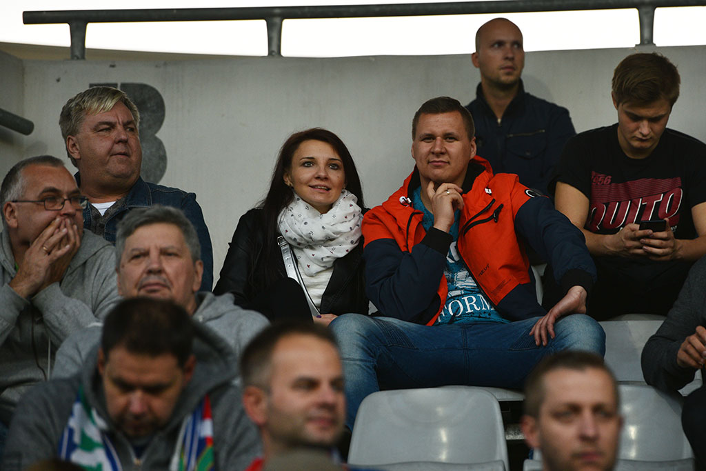 Piątkowy mecz Miedzi Legnica z Piastem Gliwice na trybunach