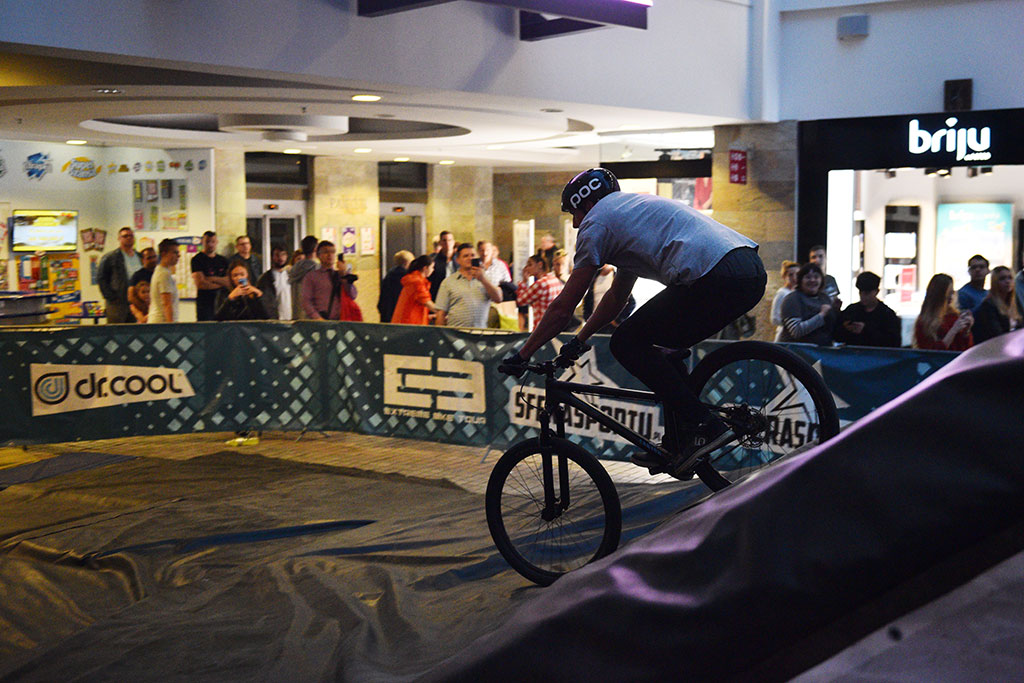 Extreme Bike Tour odbywa się w Galerii Piastów