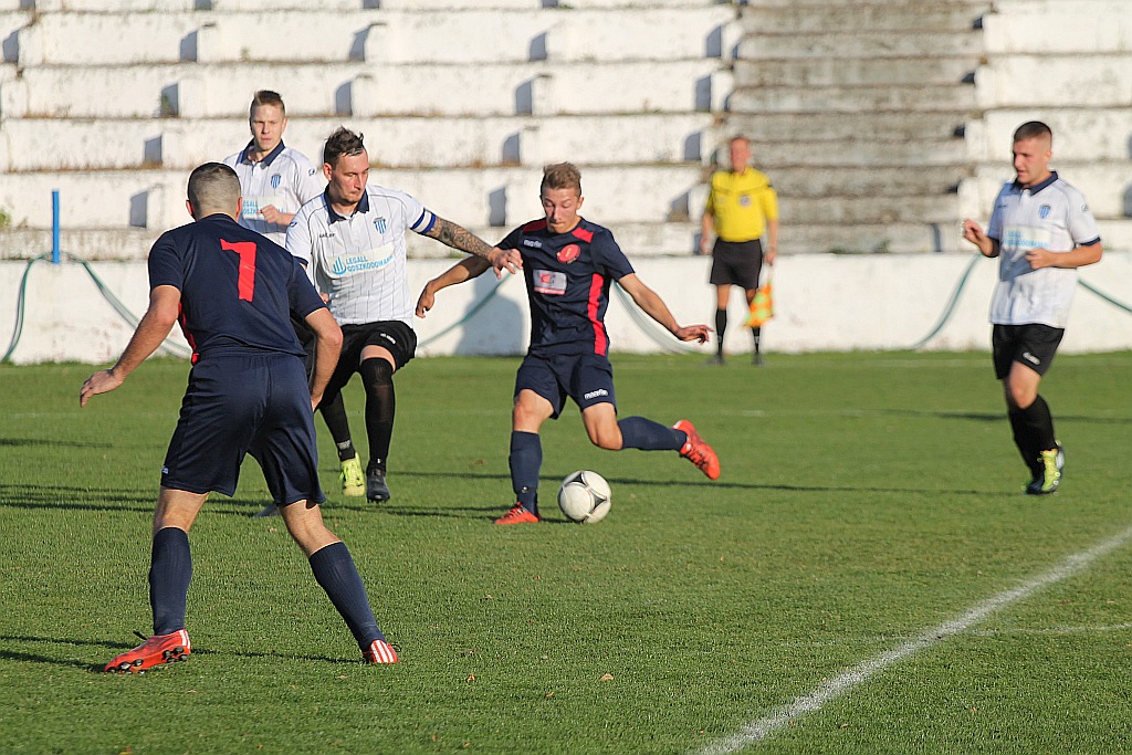 Iskra wywiozła ze stadionu przy Grabskiego komplet punktów