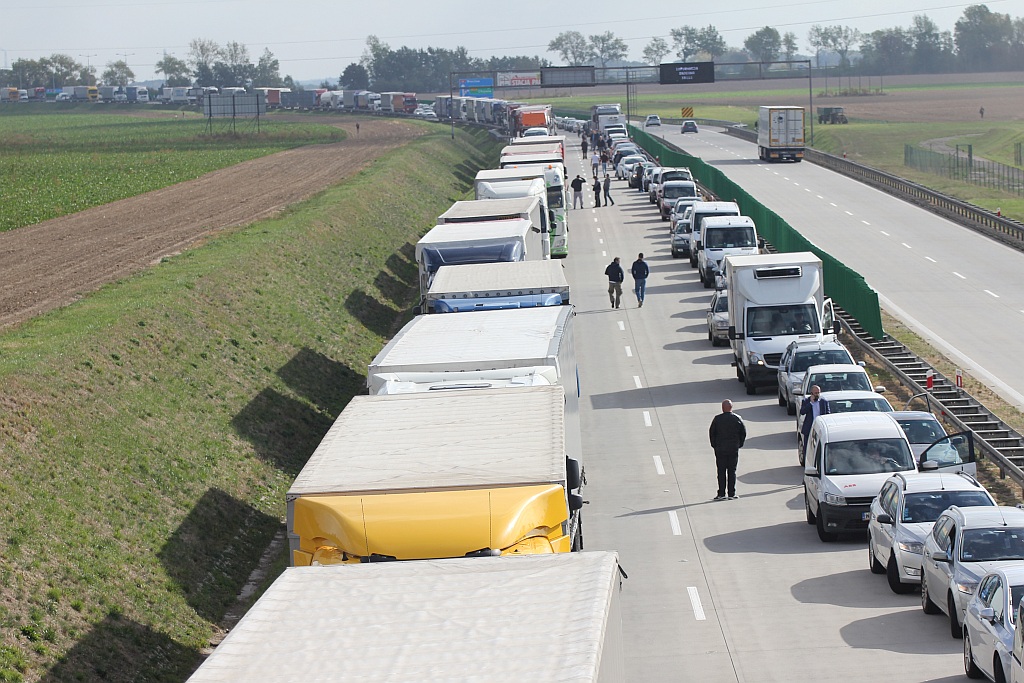 Karambol na autostradzie. Objazdy do Zgorzelca       
