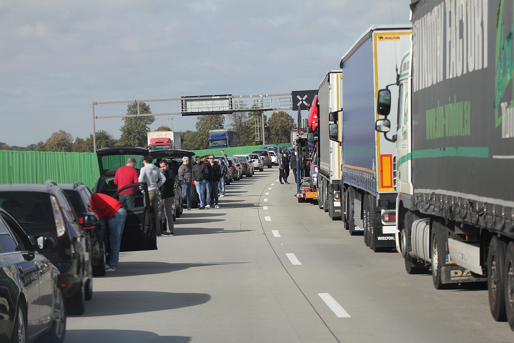 Karambol na autostradzie. Objazdy do Zgorzelca       
