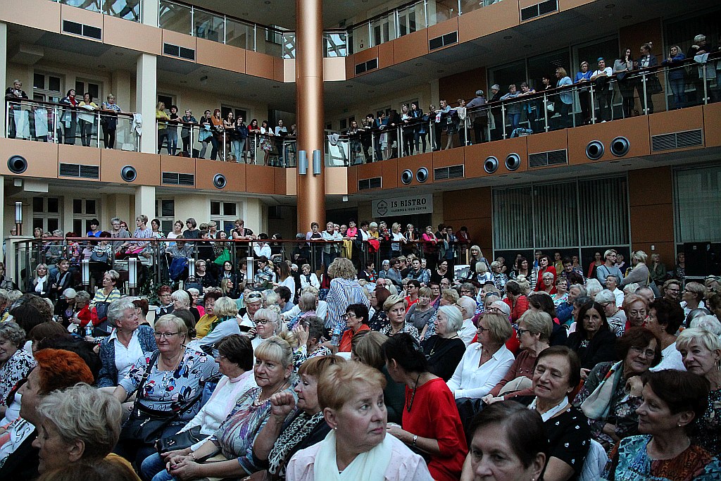 Jolanta Kwaśniewska ściągnęła tłumy do Letia Bussines Center