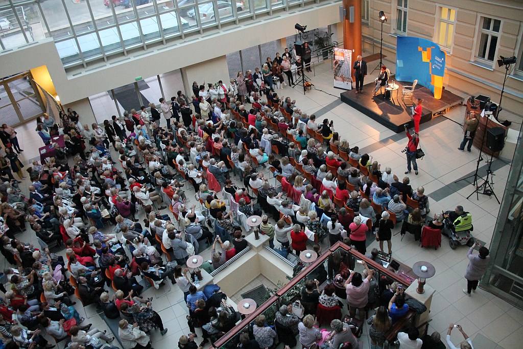 Jolanta Kwaśniewska ściągnęła tłumy do Letia Bussines Center