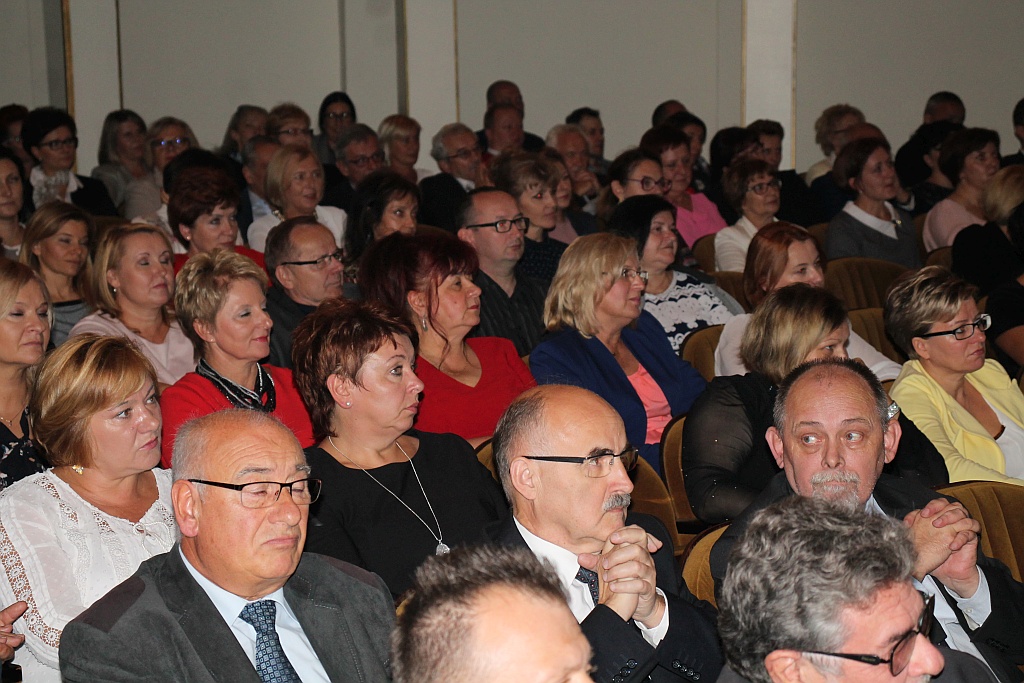 Gala w teatrze uświetniła jubileusz oddz. chirurgii dziecięcej