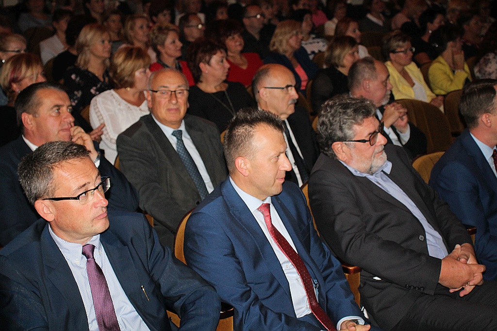 Gala w teatrze uświetniła jubileusz oddz. chirurgii dziecięcej
