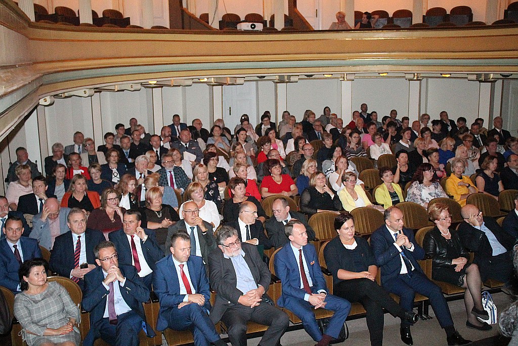 Gala w teatrze uświetniła jubileusz oddz. chirurgii dziecięcej