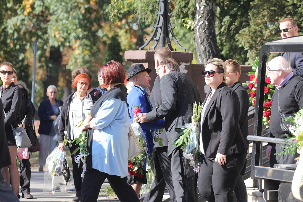 Kilkaset osób przyszło pożegnać Joannę Michalak