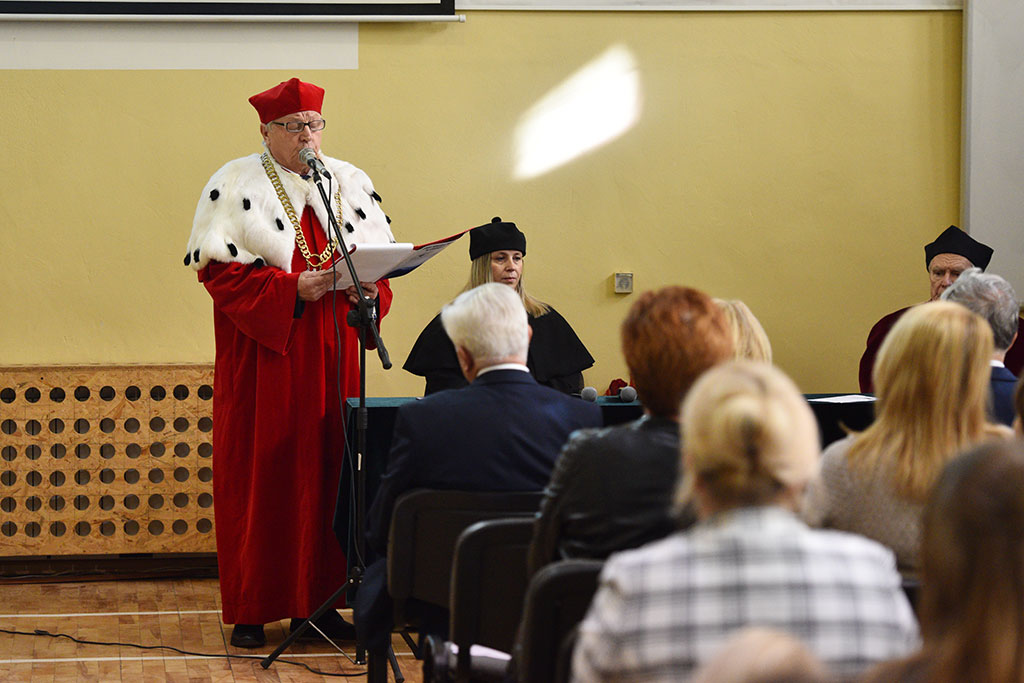 Gaudeamus Igitur wybrzmiał w Wyższej Szkole Medycznej