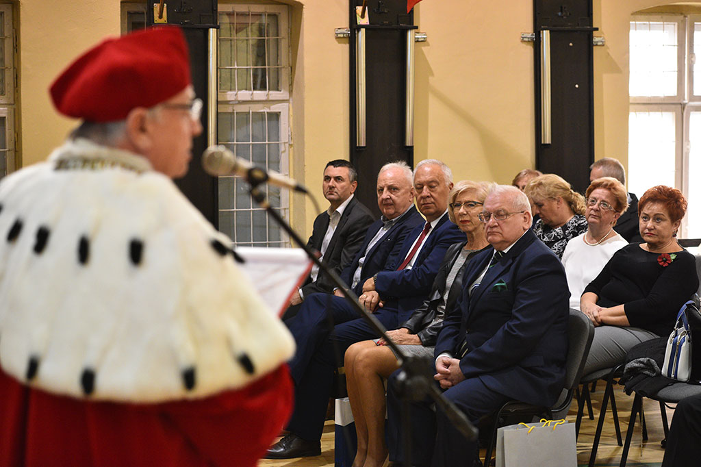 Gaudeamus Igitur wybrzmiał w Wyższej Szkole Medycznej