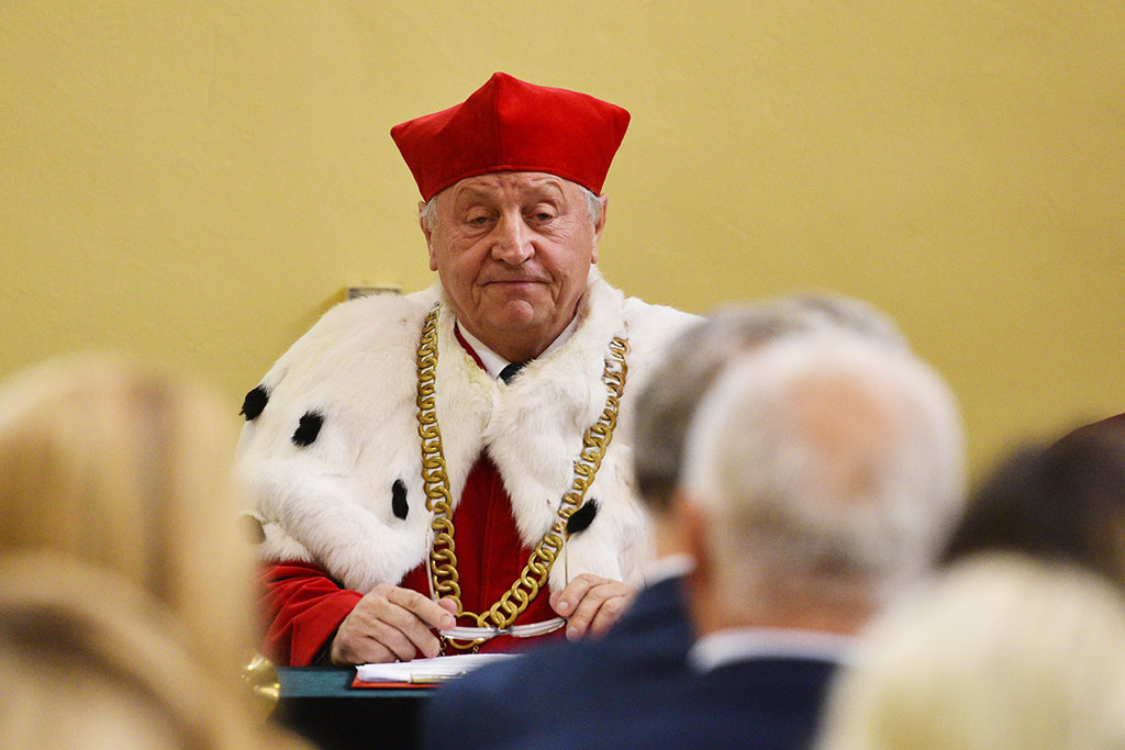 Gaudeamus Igitur wybrzmiał w Wyższej Szkole Medycznej