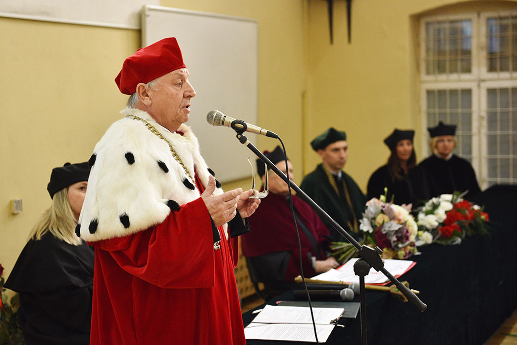 Gaudeamus Igitur wybrzmiał w Wyższej Szkole Medycznej