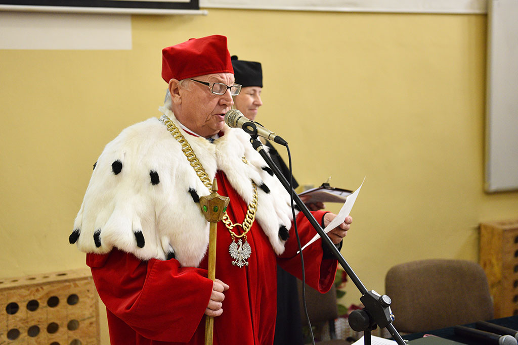 Gaudeamus Igitur wybrzmiał w Wyższej Szkole Medycznej