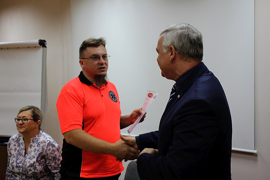 Solidarność zakupiła i przekazała pogotowiu detektory CO