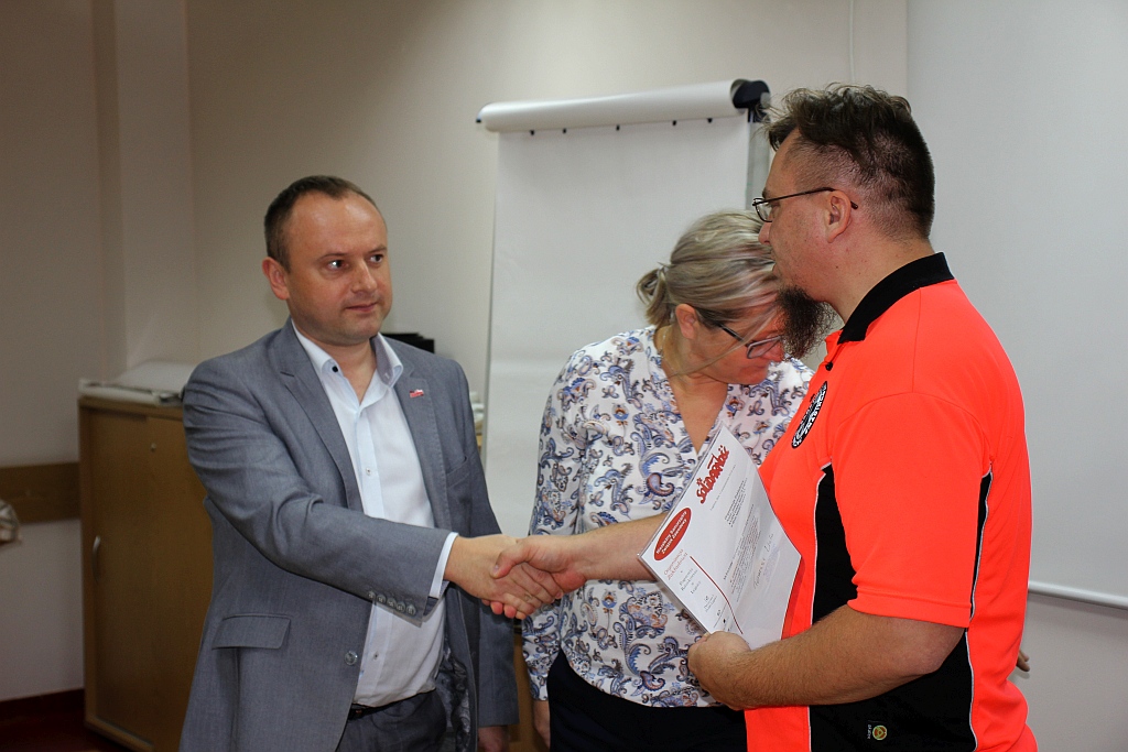Solidarność zakupiła i przekazała pogotowiu detektory CO