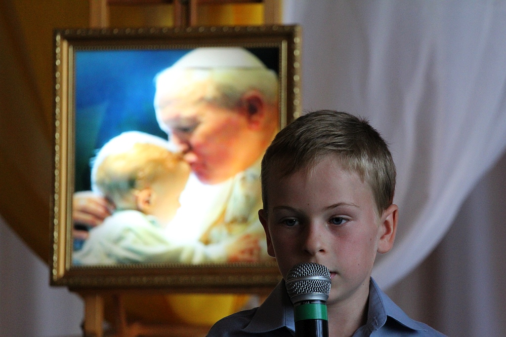 Pieśnią i poezją wspominali św. Jana Pawła II