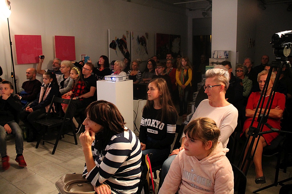 Koncert legnickiego tria HuRaban w Galerii Sztuki