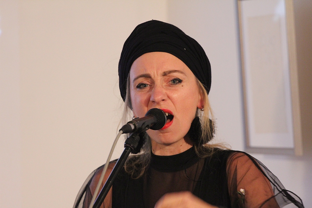Koncert legnickiego tria HuRaban w Galerii Sztuki