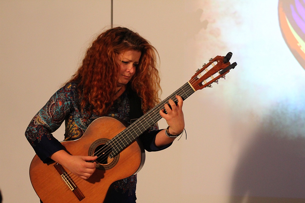 Koncert legnickiego tria HuRaban w Galerii Sztuki