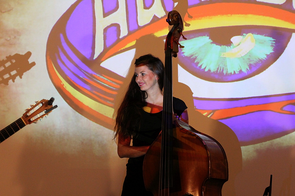Koncert legnickiego tria HuRaban w Galerii Sztuki