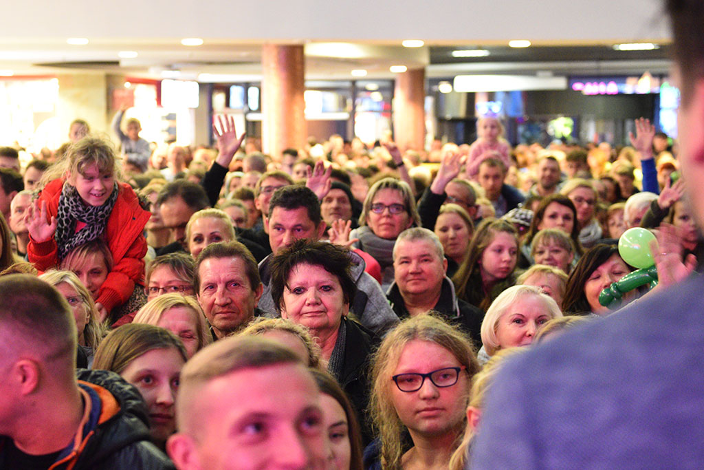Sławomir zaśpiewał na dwunastych urodzinach Galerii Piastów