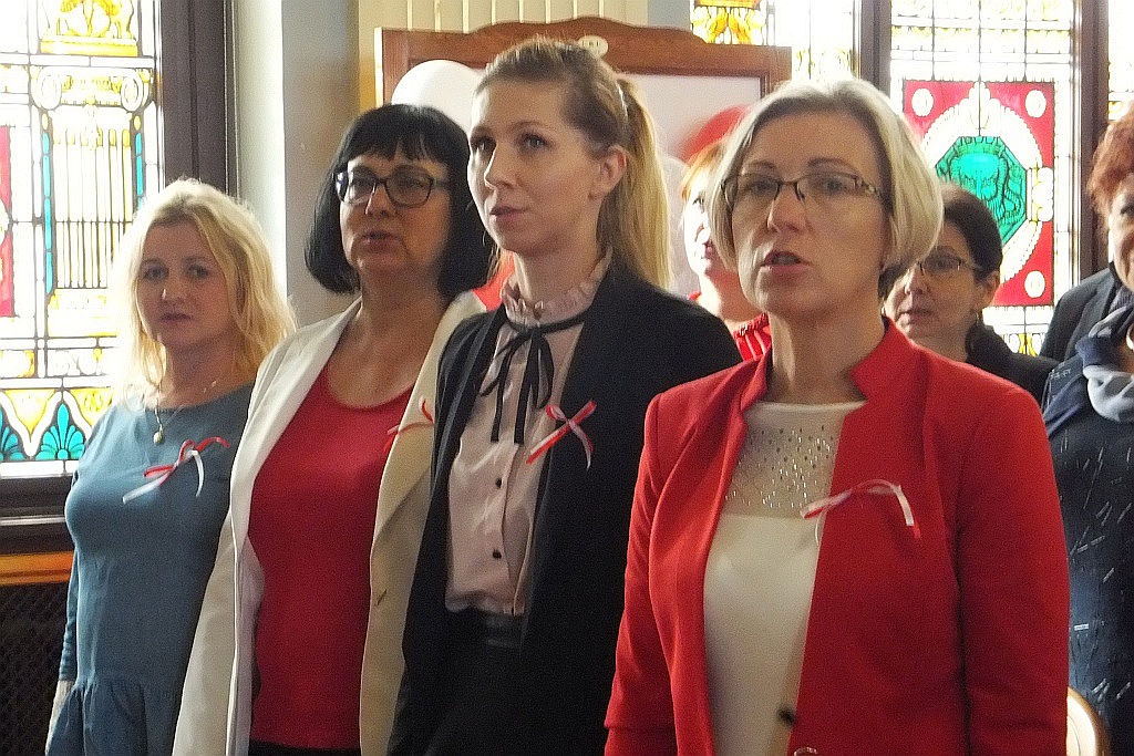 Dolnośląski kurator oświaty zaprosił dyrektorów do śpiewu