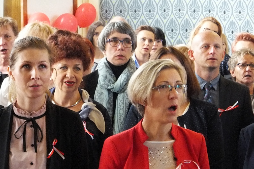 Dolnośląski kurator oświaty zaprosił dyrektorów do śpiewu