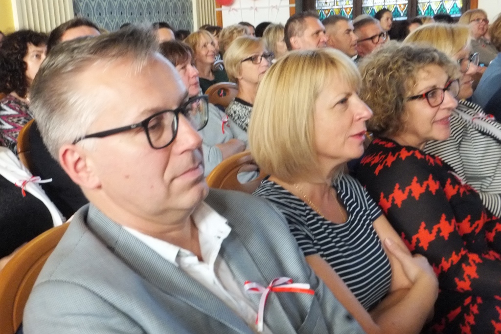 Dolnośląski kurator oświaty zaprosił dyrektorów do śpiewu