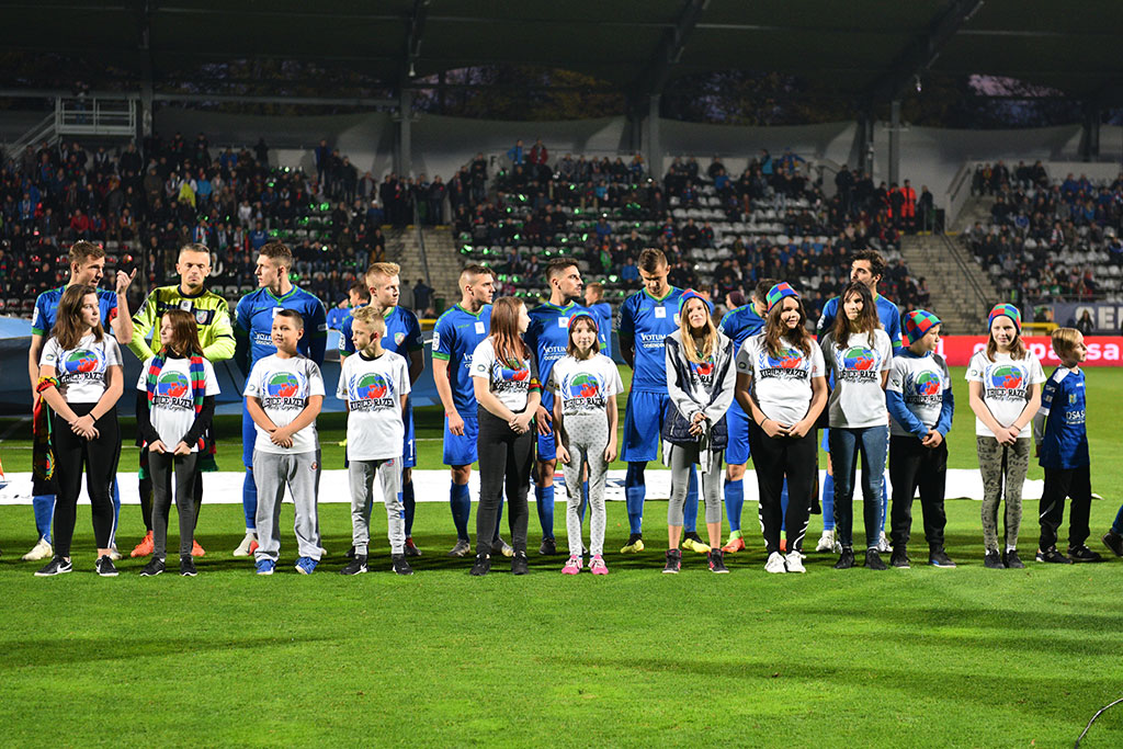 Piłkarze Miedzi Legnica zniknęli na czas derbów	