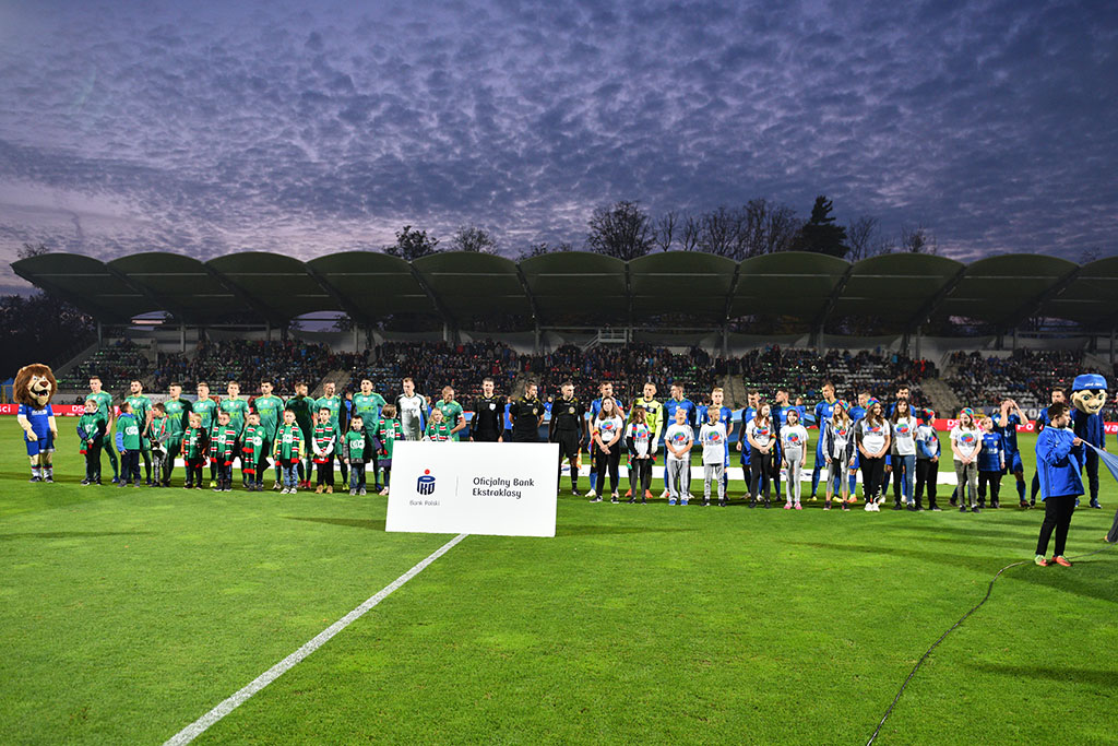 Piłkarze Miedzi Legnica zniknęli na czas derbów	