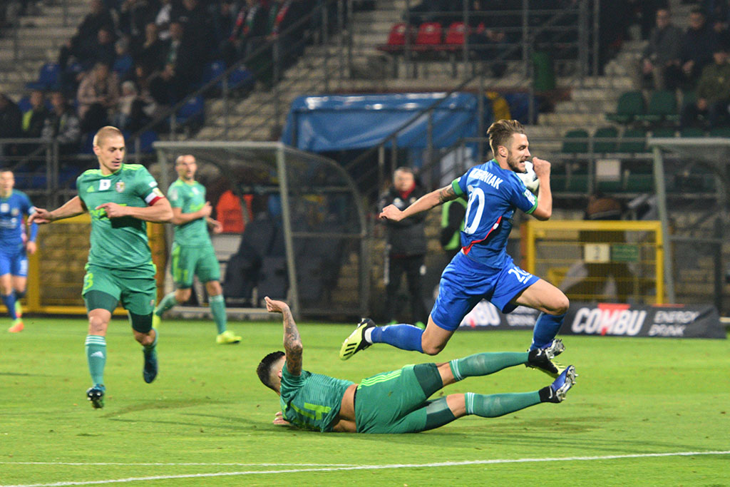 Piłkarze Miedzi Legnica zniknęli na czas derbów	