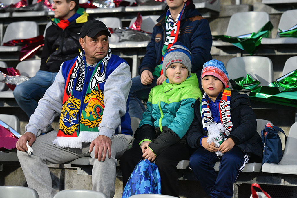 Ponad sześć tysięcy kibiców przybyło oglądać derby