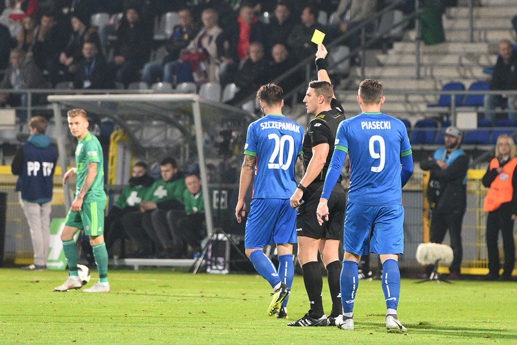 Piłkarze Miedzi Legnica zniknęli na czas derbów	