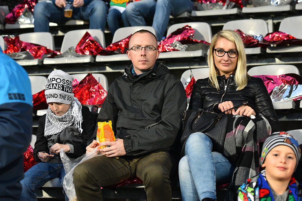 Ponad sześć tysięcy kibiców przybyło oglądać derby