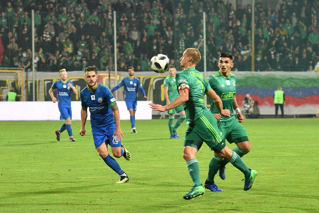 Piłkarze Miedzi Legnica zniknęli na czas derbów	