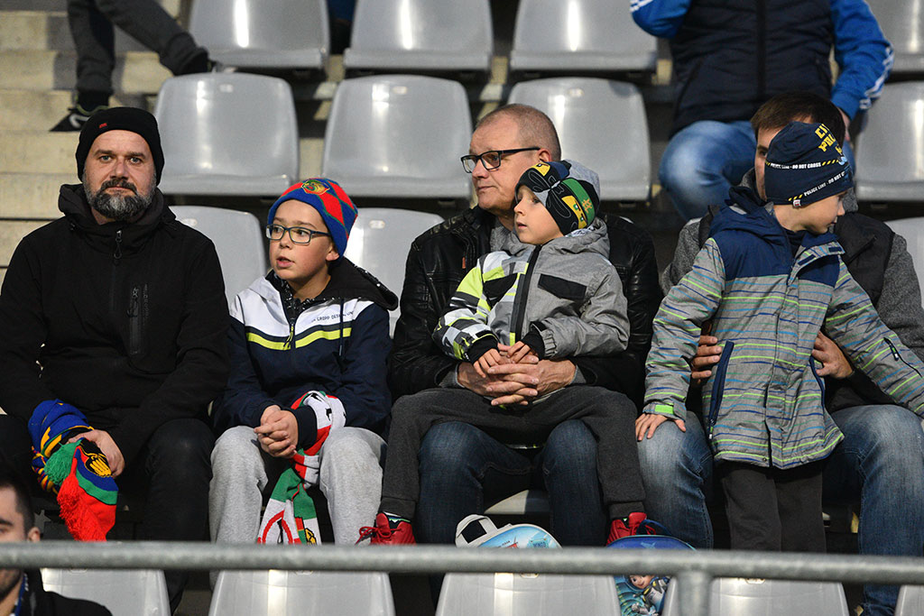 Ponad sześć tysięcy kibiców przybyło oglądać derby