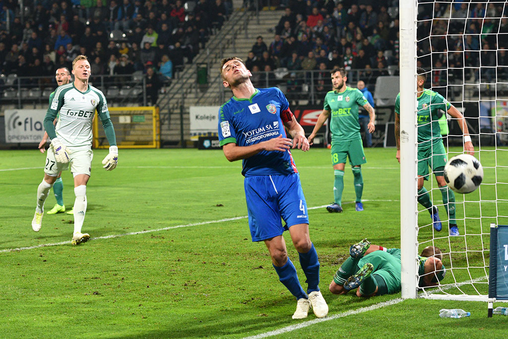 Piłkarze Miedzi Legnica zniknęli na czas derbów	