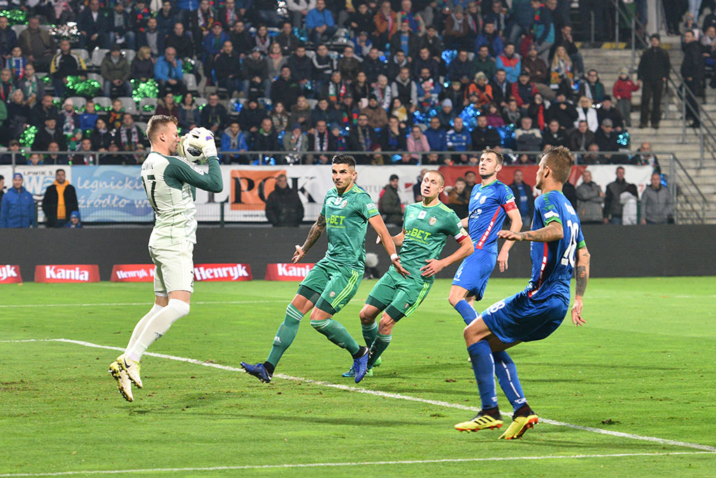 Piłkarze Miedzi Legnica zniknęli na czas derbów	
