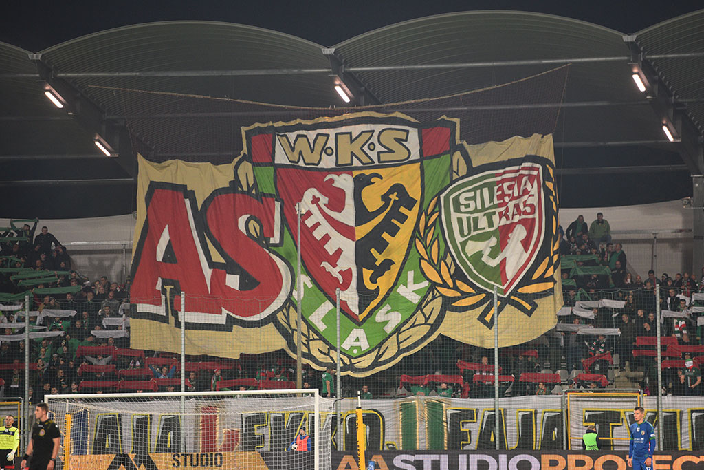 Piłkarze Miedzi Legnica zniknęli na czas derbów	