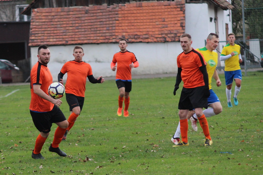 Zryw DrOko Kłębanowice wygrał u siebie z Odrą Chobienia