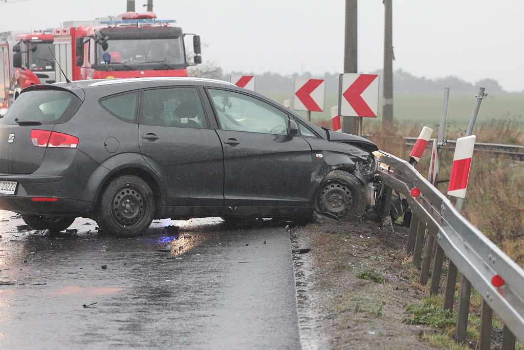 Wypadek na drodze Legnica - Złotoryja. Dwie osoby ranne