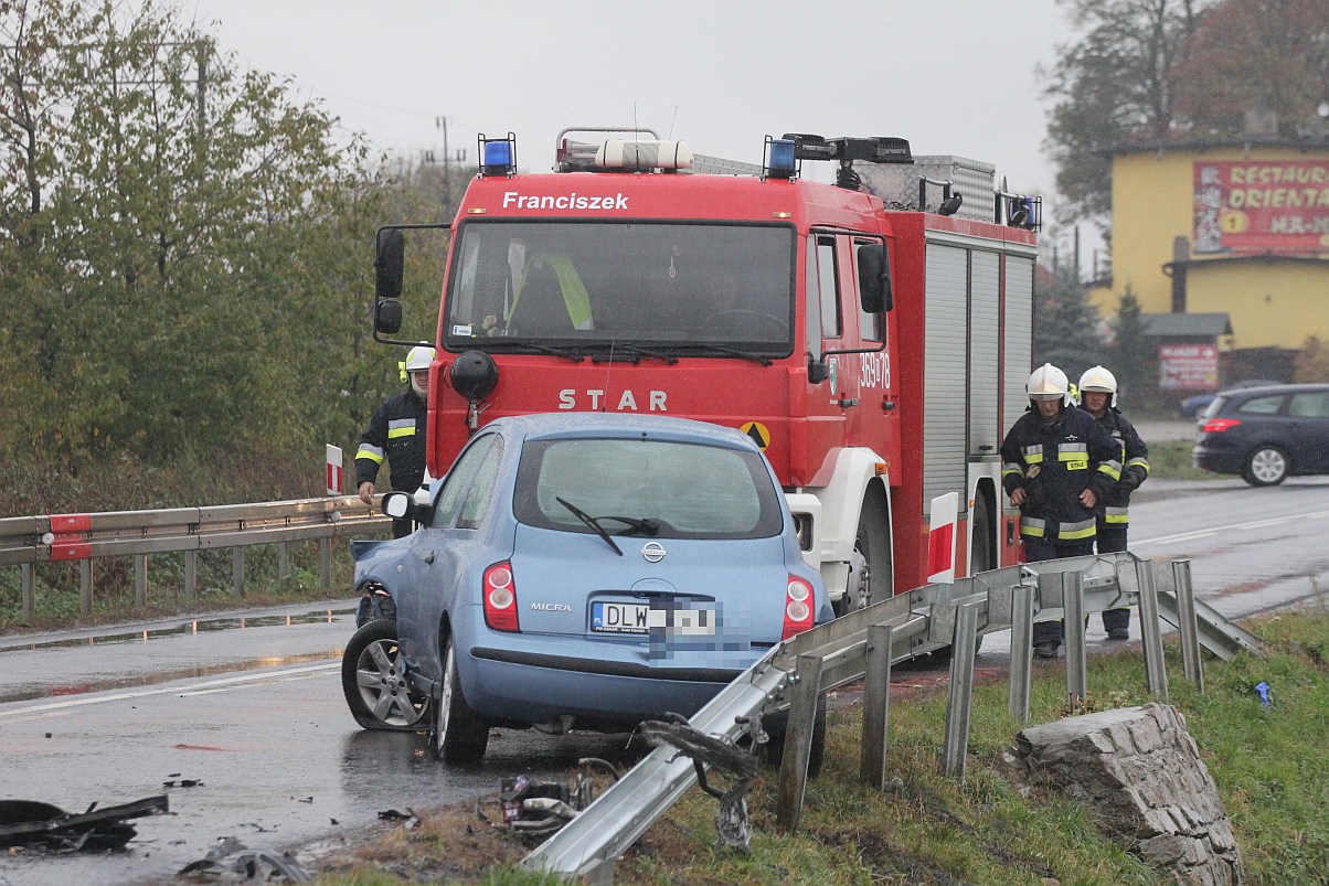 Wypadek na drodze Legnica - Złotoryja. Dwie osoby ranne