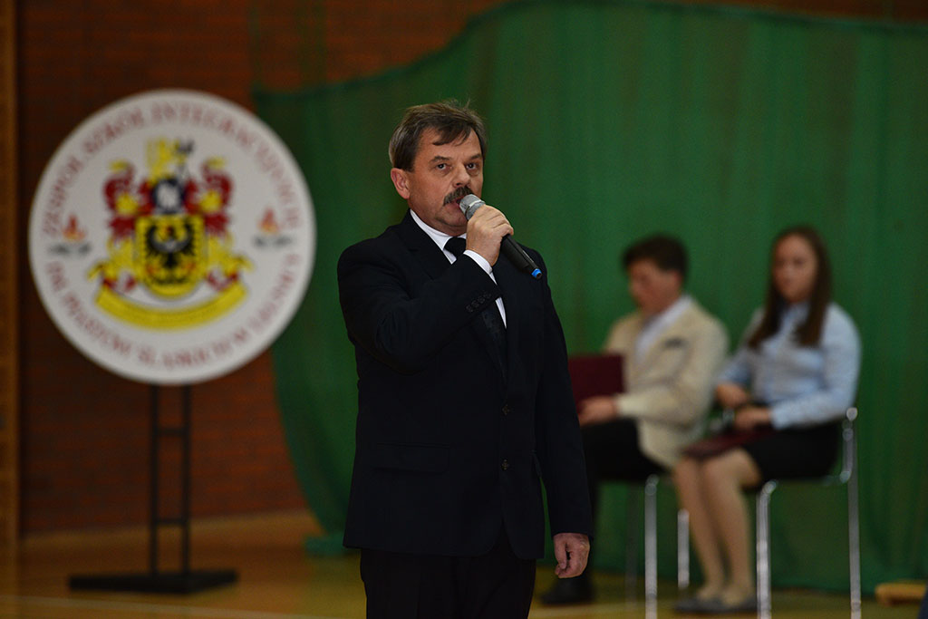 W SP nr 20 odbyło się pasowanie na pierwszoklasistę