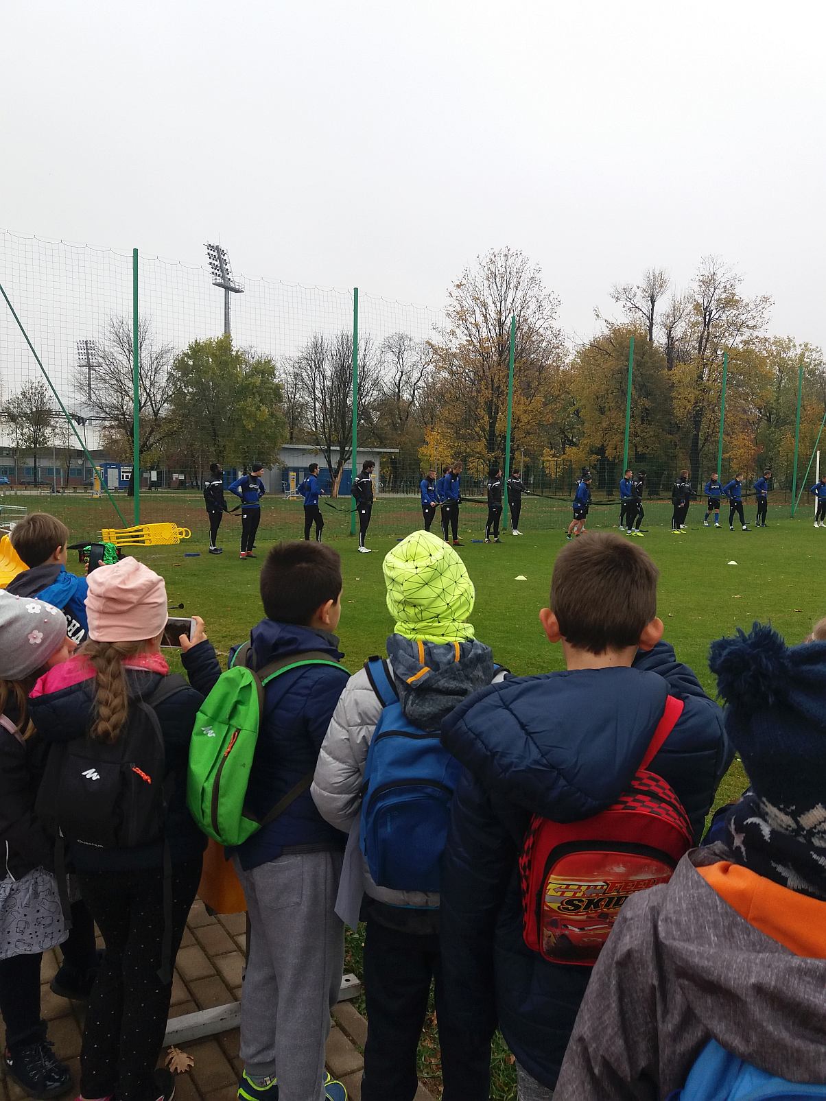 Uczniowie Szkoły Podstawowej nr 16 na treningu Miedzi Legnica