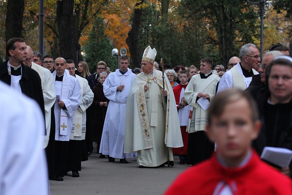 Nieszpory pod przewodnictwem bpa Zbigniewa Kiernikowskiego