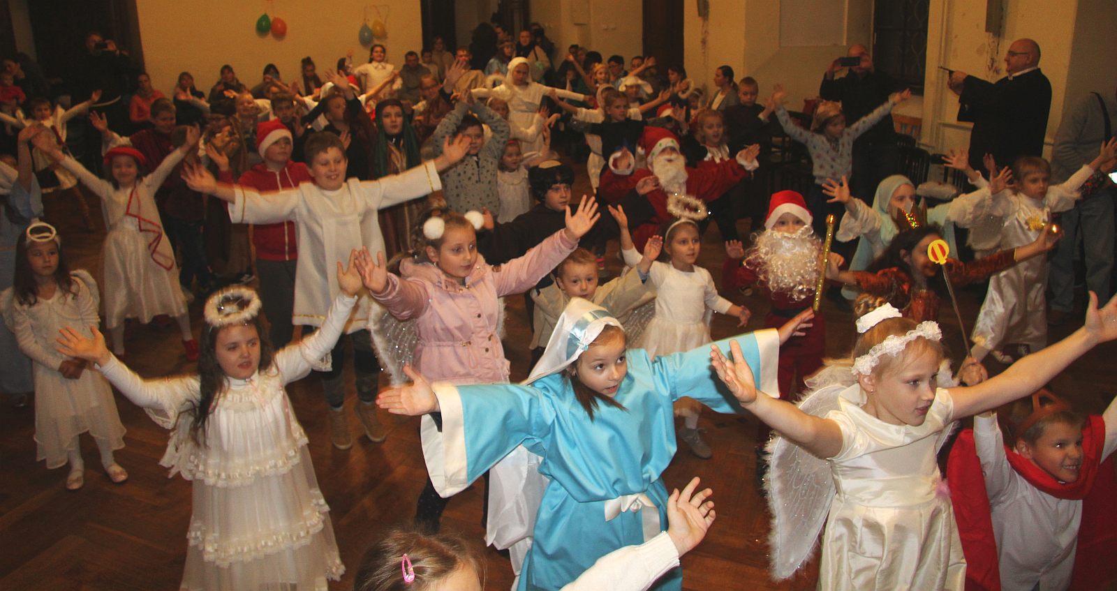 Bal ze Wszystkimi Świętymi w parafii Świętego Jana w Legnicy
